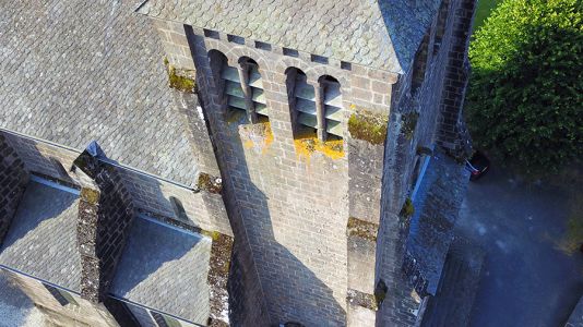 L'église - 12e siècle Saint-Martin-Valmeroux